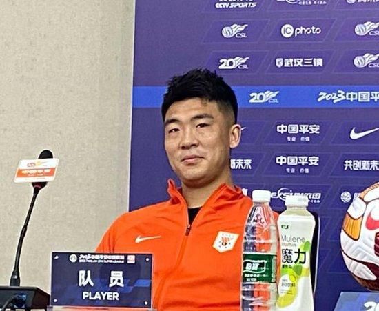 我和漂亮邻居疯狂做爰韩剧