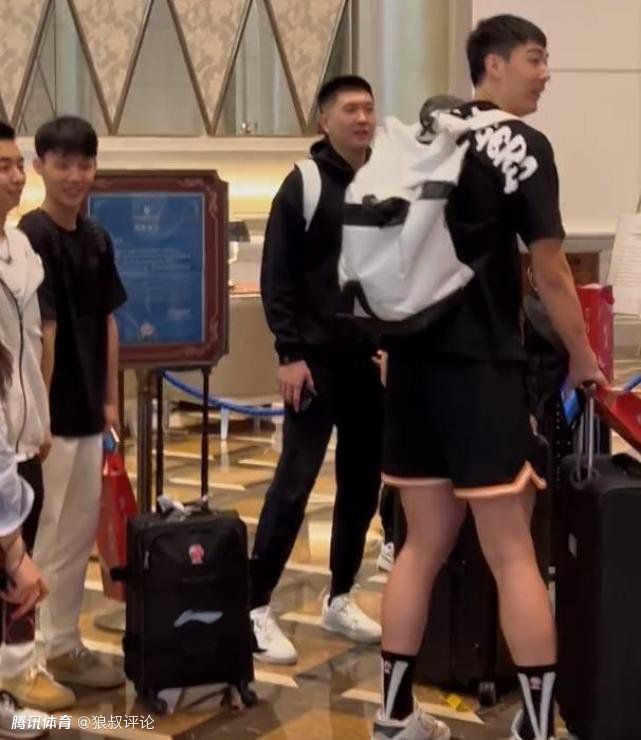 久久成人精品免费播放