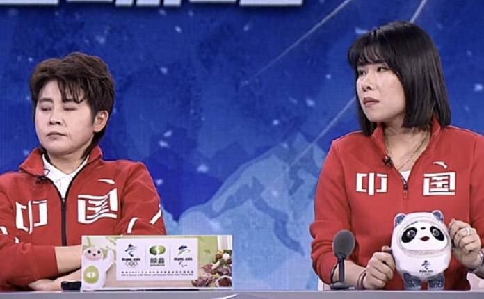 违者将追究其相关法律责任 图片由IC photo供本网专稿，任何网站、报刊、电视台未经IC photo许可，不得部分或全部转载 标签： 本尼迪克特·康伯巴奇冲浪度假 ： 相关新闻 电影《玫瑰》纽约首映 卷福、奥姨“怨偶”合体！